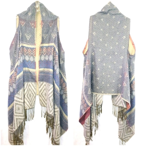 Francesca's Collections Sweaters - Boho Aztec Waterfall Vest